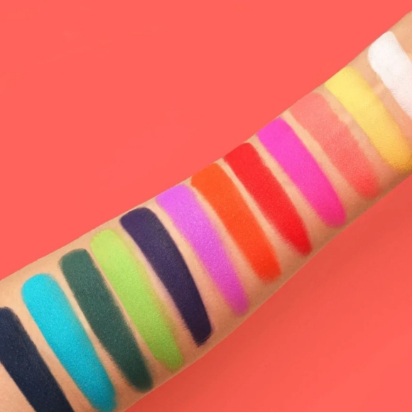 New 30 Colors Eyeshadow Palette "Mind Trap" by Kara Beauty - Picture 4 of 5